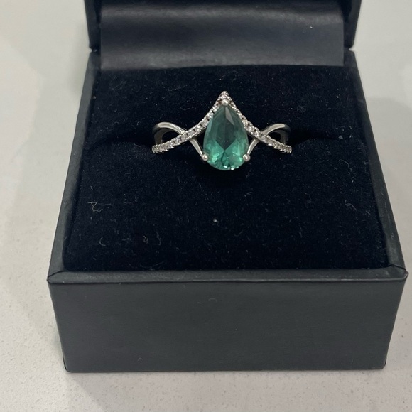 Sterling silver woman’s Ring - Picture 1 of 4